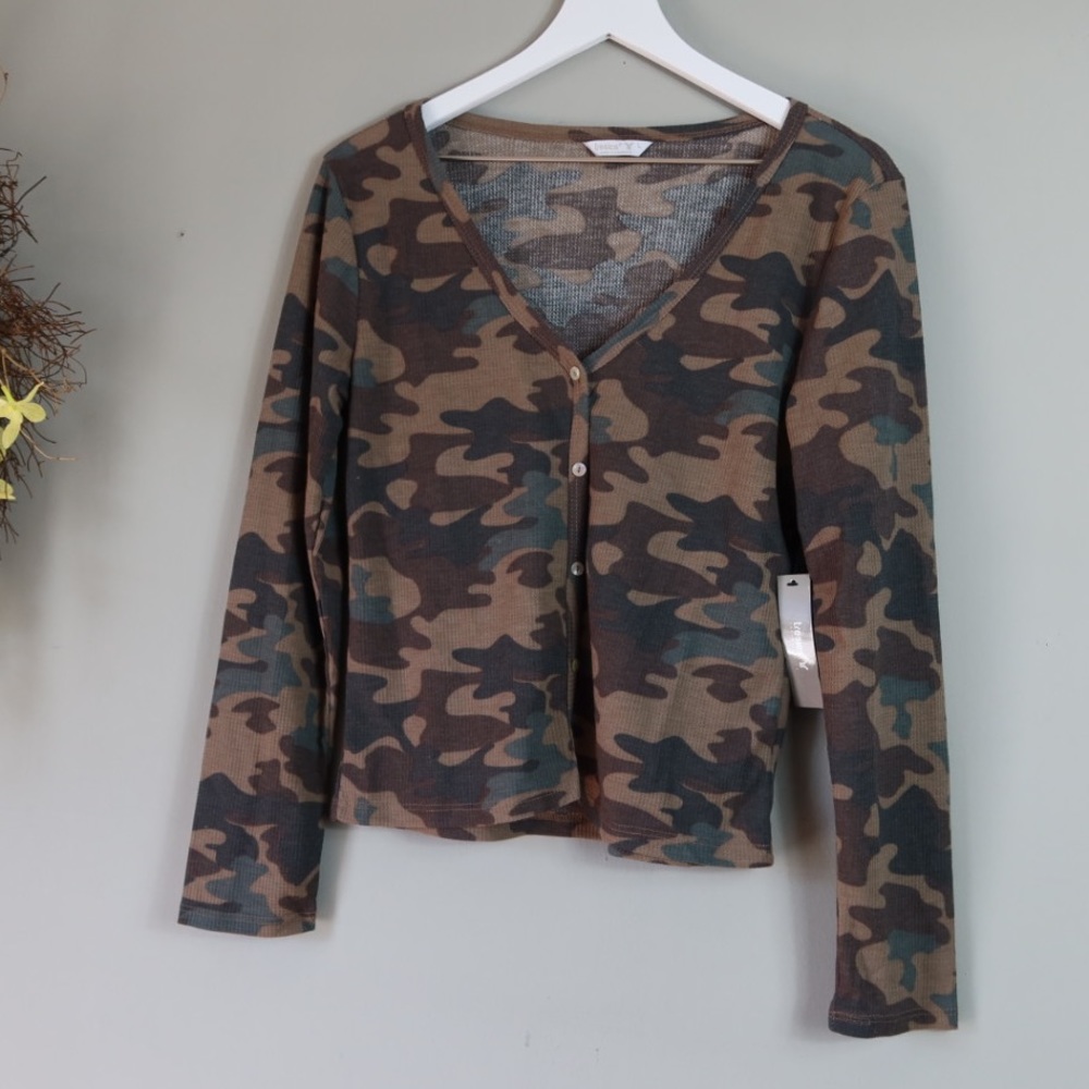 Trecis camo  long sleeve top